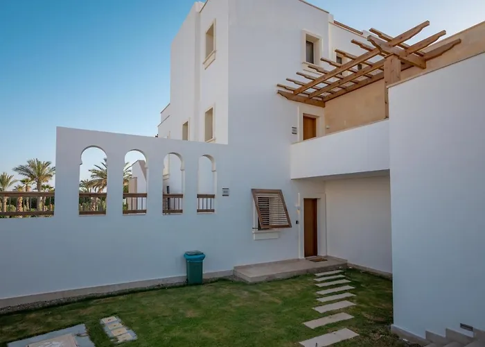 Fairways Ancient Sands Ground Floor 1br With Private Jacuzzi, El Gouna Prime Location I Near The Golf Course Apartment *